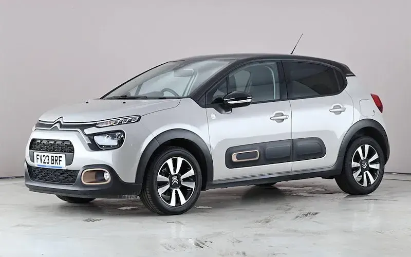Used Citroën C3 PureTech 83 HP (61 kW) 2023 Beige Hatchback