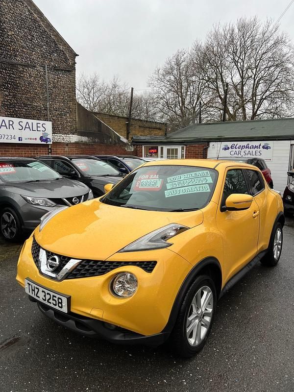 Used Nissan Juke Acenta Premium 117 HP (86 kW) 2015 Yellow SUV