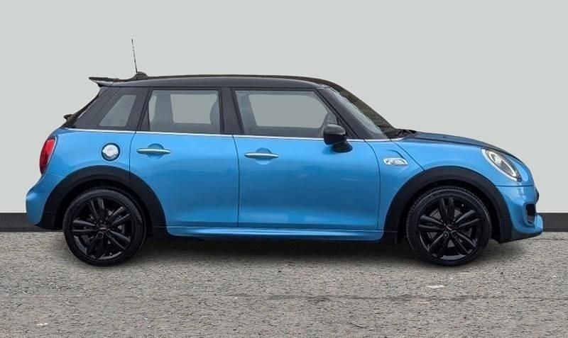 Begagnad Mini Cooper S Hatch 189 HK (139 kW) 2019 Blå Halvkombi