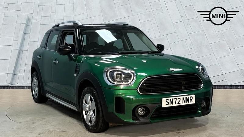 Green Used 2022 Mini Cooper Countryman Classic SUV | £18,995 (Good price) - Image 1/4