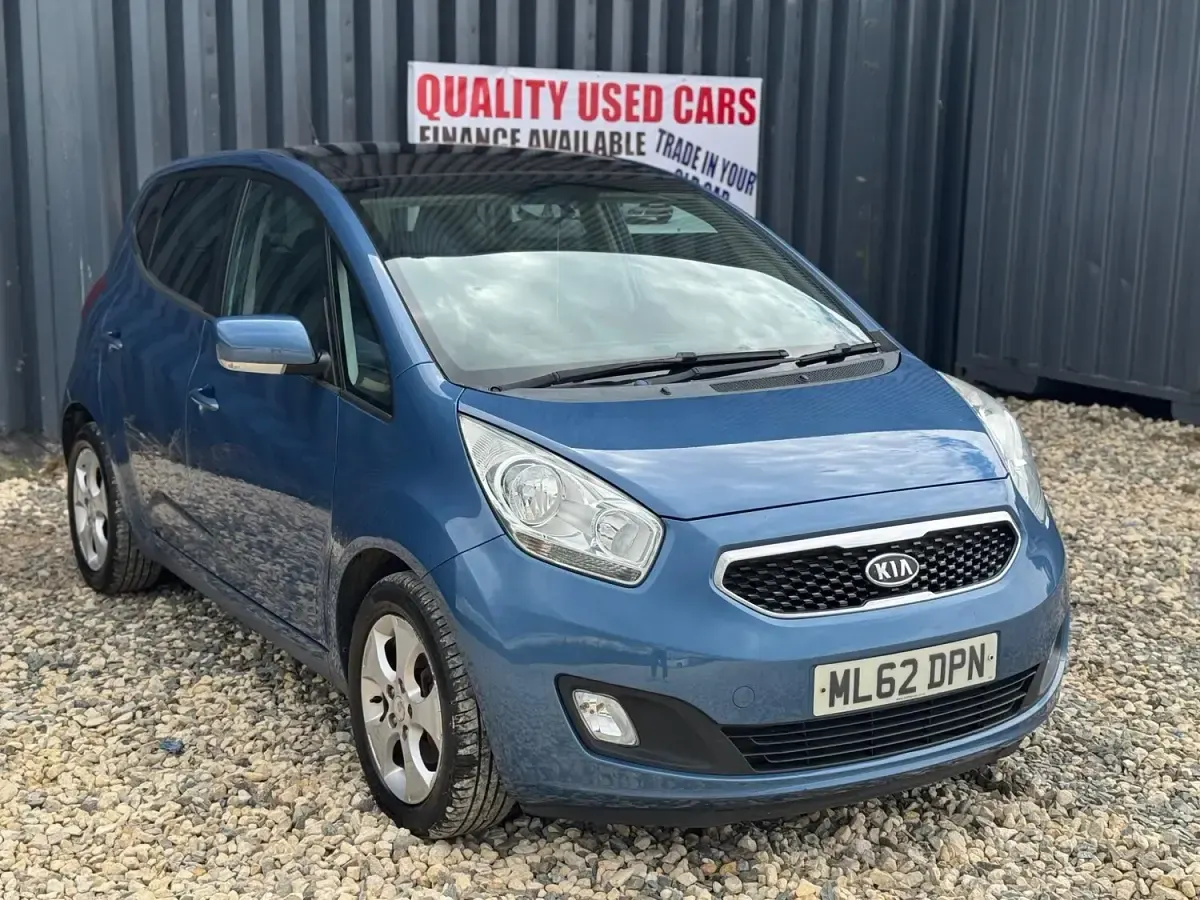 Used Kia Venga 125 HP (91 kW) 2012 Blue Hatchback