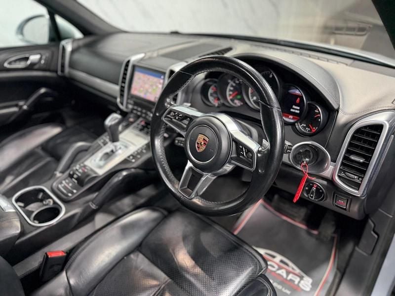 Used Porsche Cayenne 2017 Silver SUV