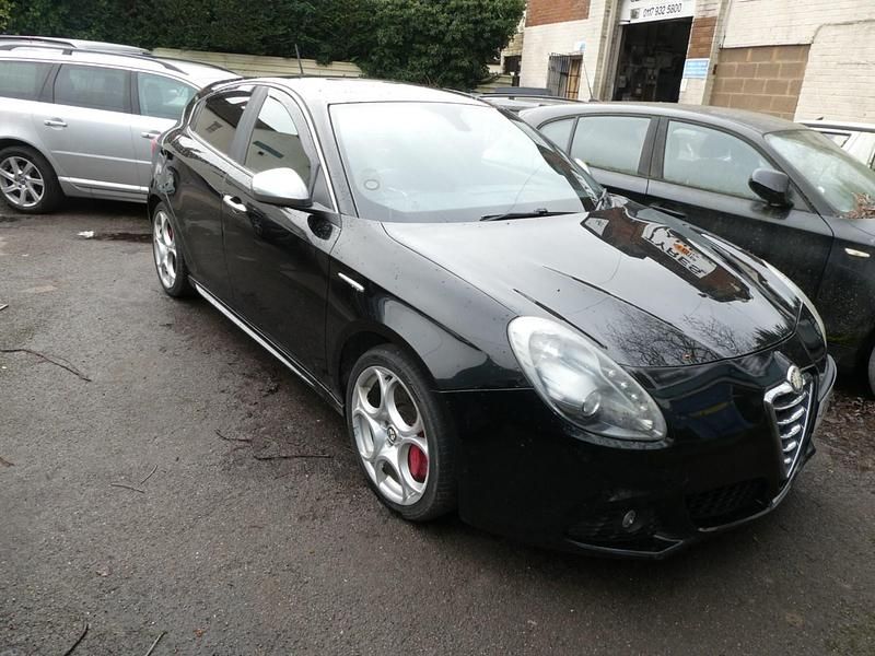 Used Alfa Romeo Giulietta Veloce 140 HP (102 kW) 2012 Black Hatchback