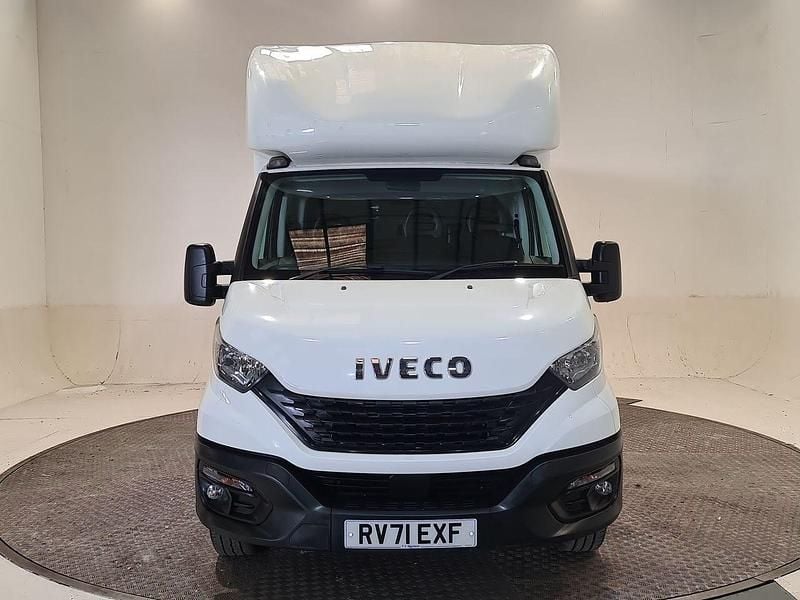 Used Iveco Daily 136 HP (100 kW) 2021 White Hatchback