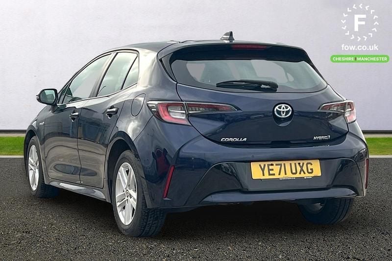 Used Toyota Corolla 122 HP (89 kW) 2022 Blue Hatchback