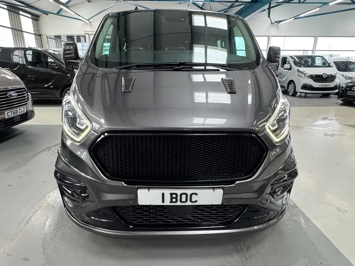 Used Ford Transit Custom Limited 185 HP (136 kW) 2021 Grey Van