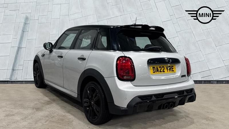 Usado Mini Cooper S Hatch 176 HP (129 kW) 2022 Prateado Citadino