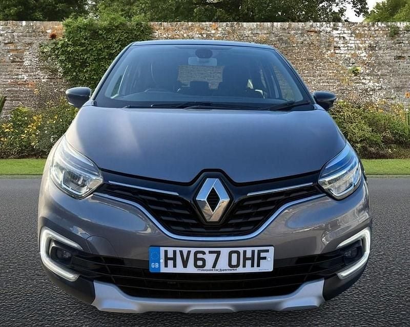 Used Renault Captur Dynamique 90 HP (66 kW) 2017 Grey SUV