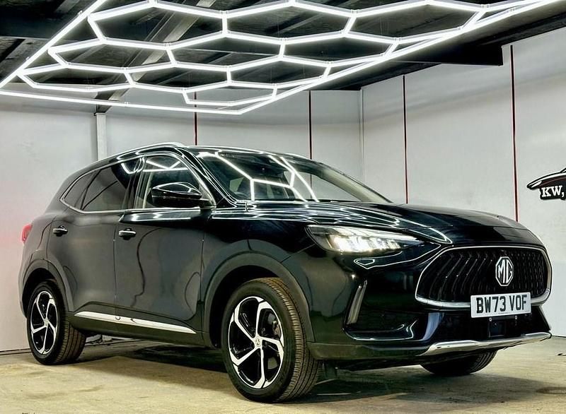 Begagnad MG HS Trophy 162 HK (119 kW) 2024 Svart SUV