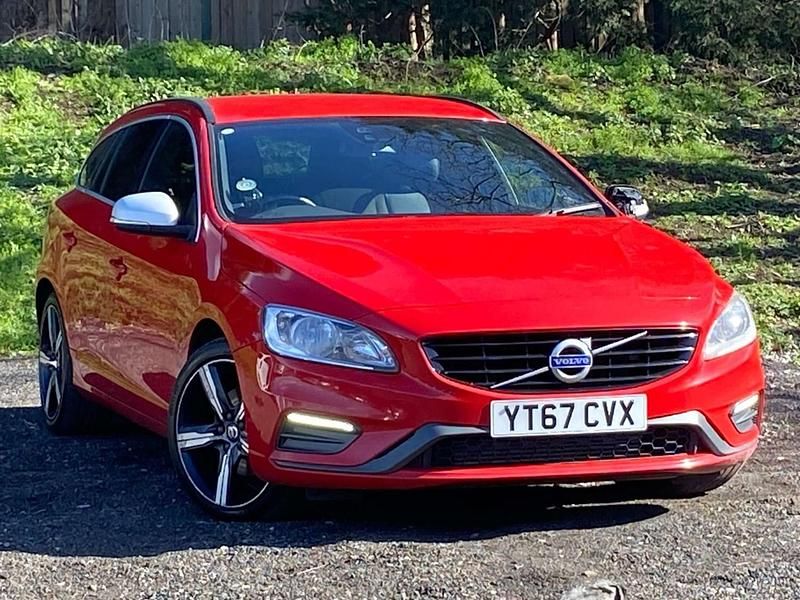 Usado Volvo V60 R-Design 190 HP (139 kW) 2017 Vermelho Carrinha