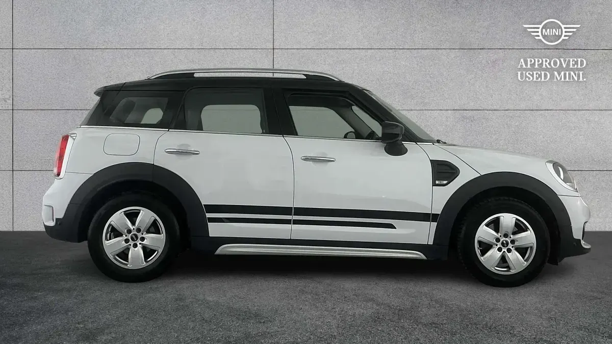 Used Mini Cooper Countryman Classic 136 HP (100 kW) 2020 White SUV