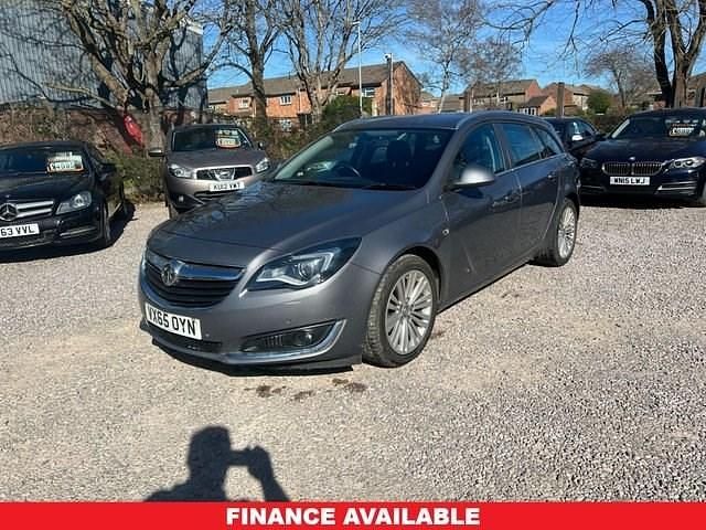 Used Vauxhall Insignia Design Edition 136 HP (100 kW) 2015 Grey Estate