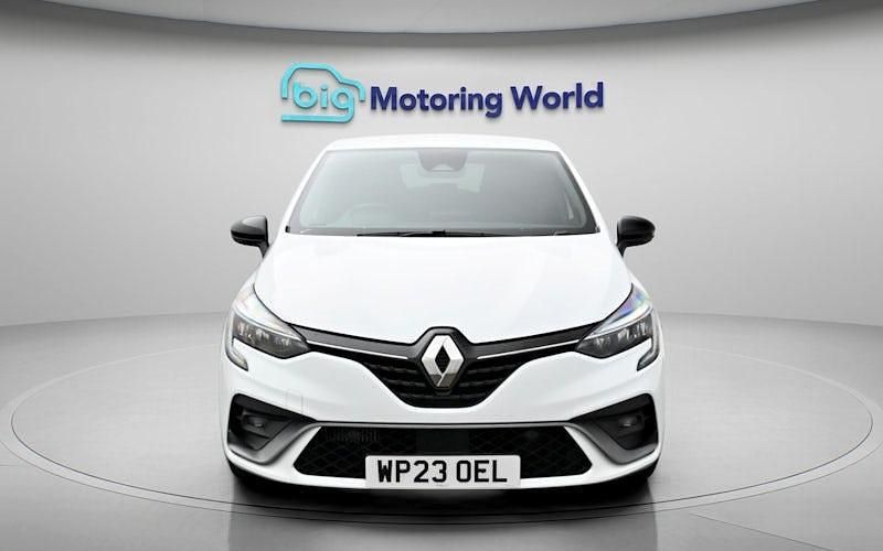 Used Renault Clio V RS Line 90 HP (66 kW) 2023 White Hatchback