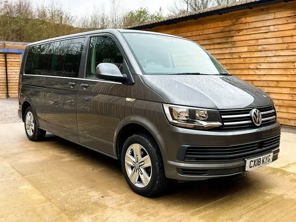 Usado VW Transporter 2018 Cinzento Van