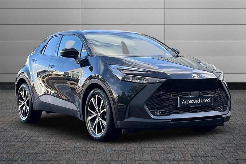 Eclipse black Used 2024 Toyota C-HR Design SUV | £27,995 (Fair price) - Image 1/4