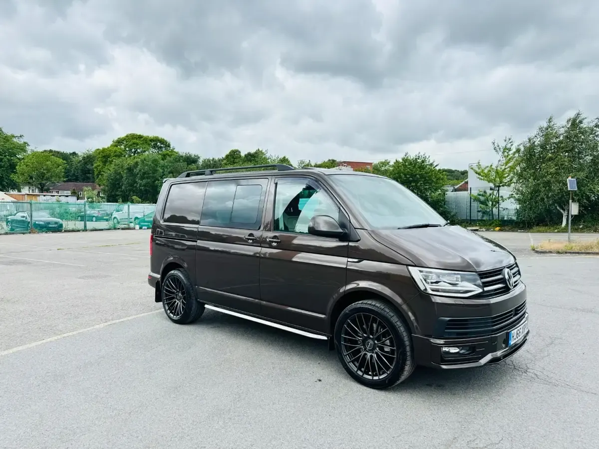 Used VW Transporter 204 HP (150 kW) 2016 Brown Van