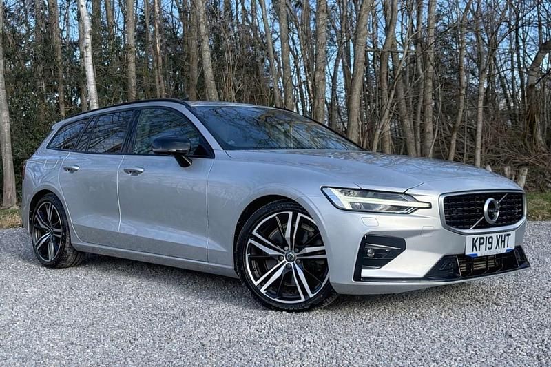 Used Volvo V60 R-Design Pro 250 HP (183 kW) 2019 Silver Estate