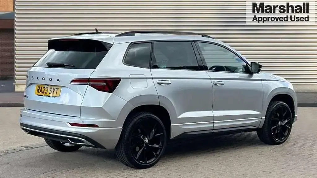 Used Skoda Karoq SportLine 150 HP (110 kW) 2023 Silver SUV