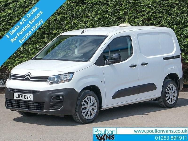White Used 2021 Citroën Berlingo MPV | £10,950 (Fair price) - Image 1/3