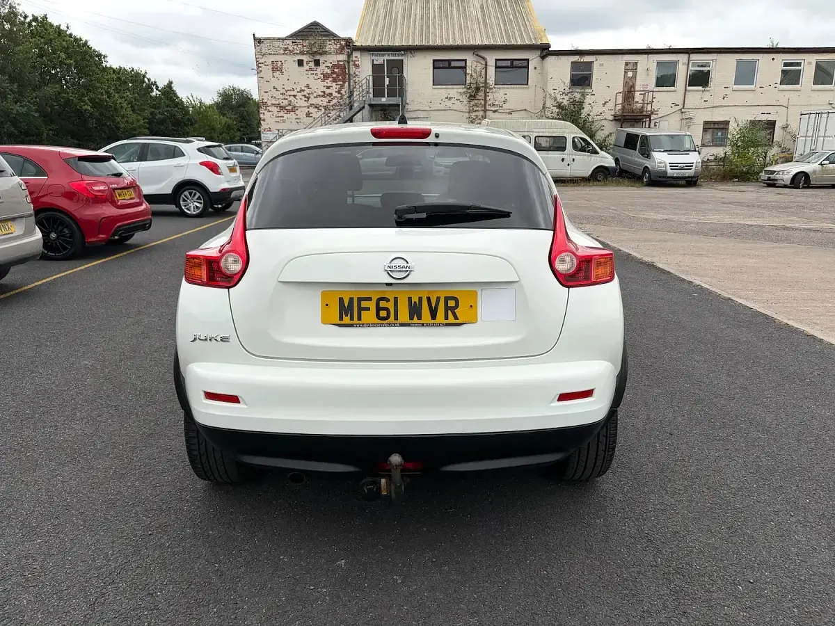Used Nissan Juke Acenta 115 HP (84 kW) 2011 White SUV