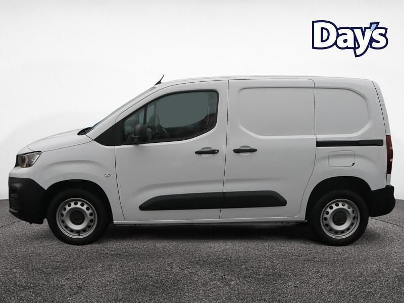 Used Peugeot Partner Premium 2023 White MPV