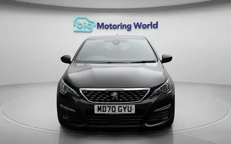 Gebraucht Peugeot 308 Premium 131 PS (96 kW) 2021 Schwarz Kleinwagen