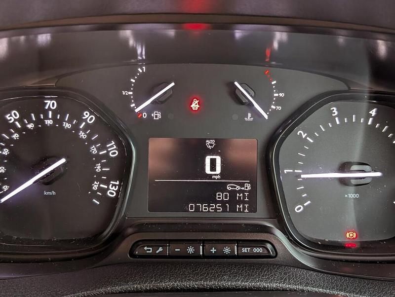 Used Peugeot Expert Premium 142 HP (104 kW) 2021 Grey Van