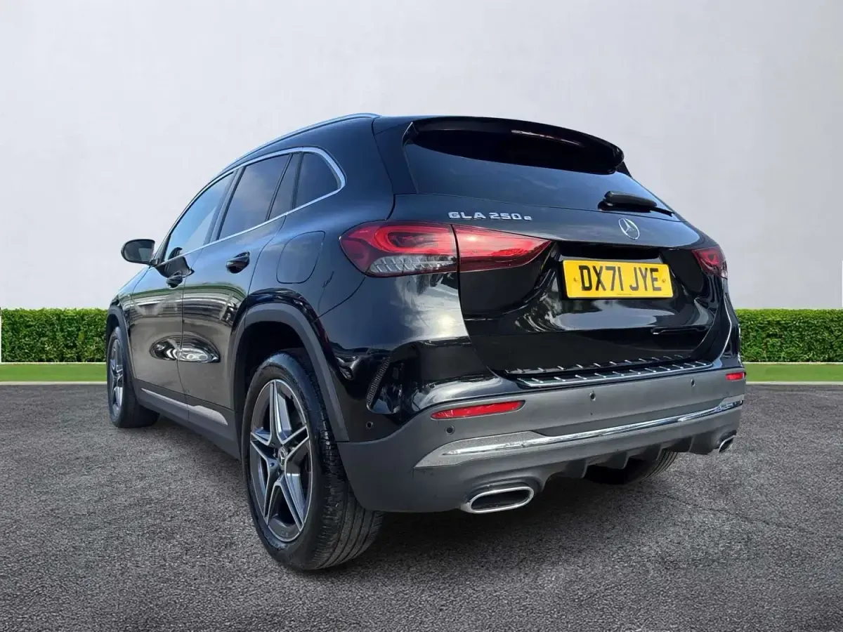 Usado Mercedes GLA250 Exclusive 2021 Preto SUV