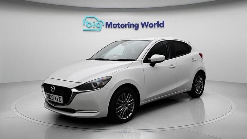 Used Mazda 2 Inclusive 90 HP (66 kW) 2023 White Hatchback
