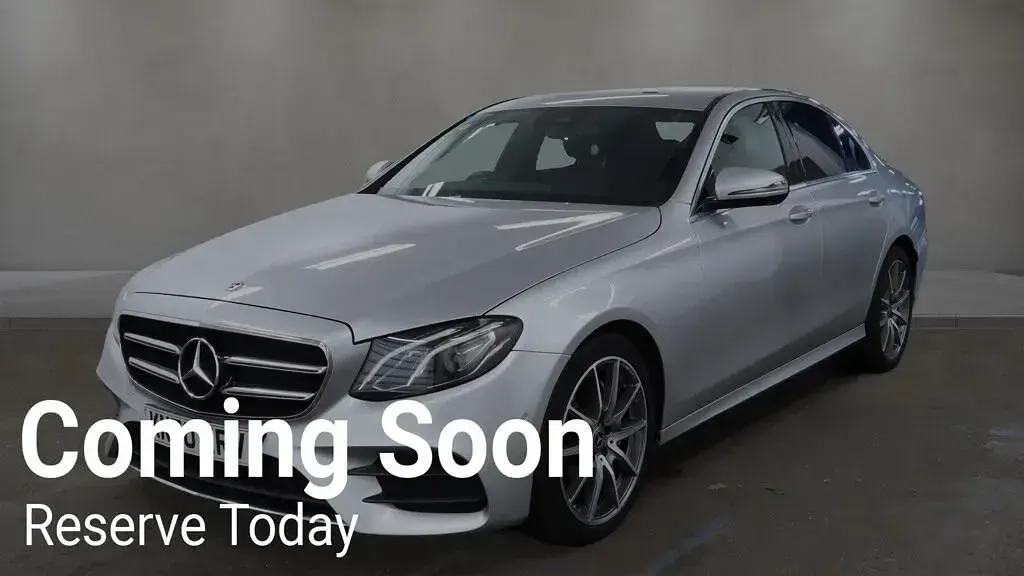 Gebraucht Mercedes E220 AMG line 2020 Silber Limousine