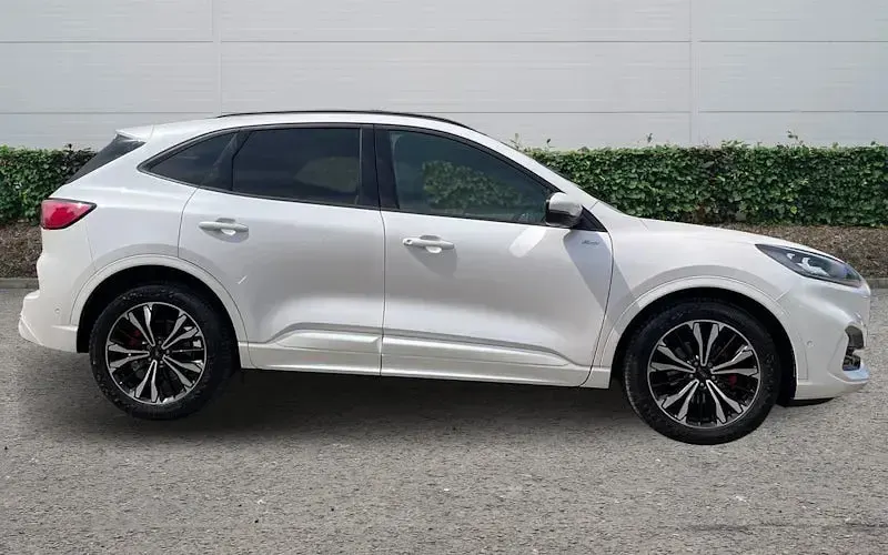Used Ford Kuga ST-Line X 150 HP (110 kW) 2023 White SUV