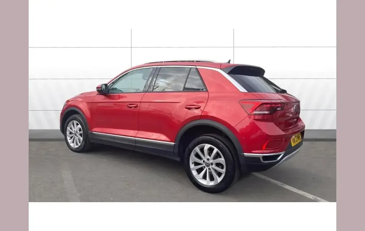 Used VW T-Roc Style 150 HP (110 kW) 2023 Red SUV