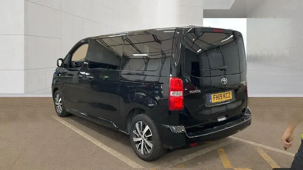 Used Toyota Proace Verso City 178 HP (130 kW) 2019 Black Estate