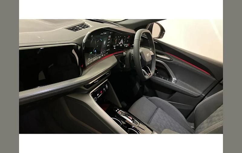 New Audi Q5 S-Line 200 HP (147 kW) 2025 Other SUV