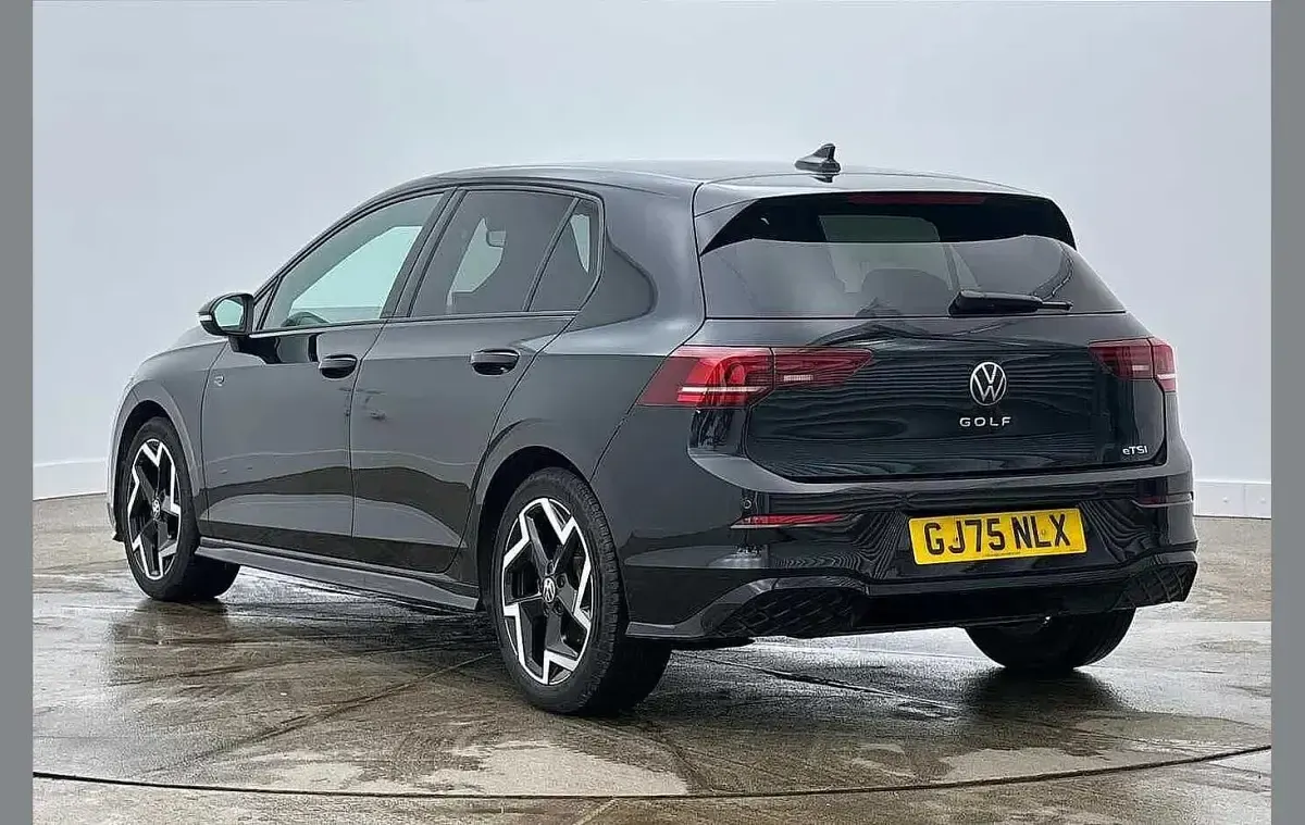 Used VW Golf VIII R-line 147 HP (108 kW) 2025 Black Hatchback