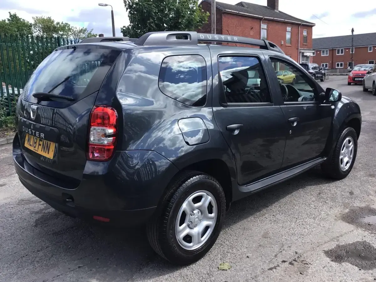 Usado Dacia Duster 114 CV (83 kW) 2018 Gris SUV