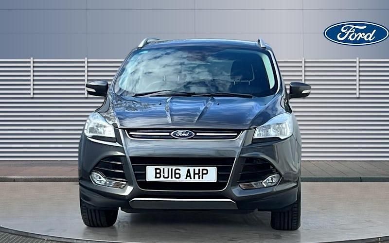 Used Ford Kuga Titanium 150 HP (110 kW) 2016 Grey SUV