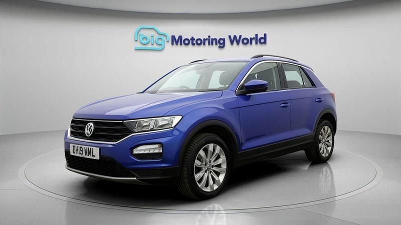 Used VW T-Roc SE 150 HP (110 kW) 2019 Blue SUV