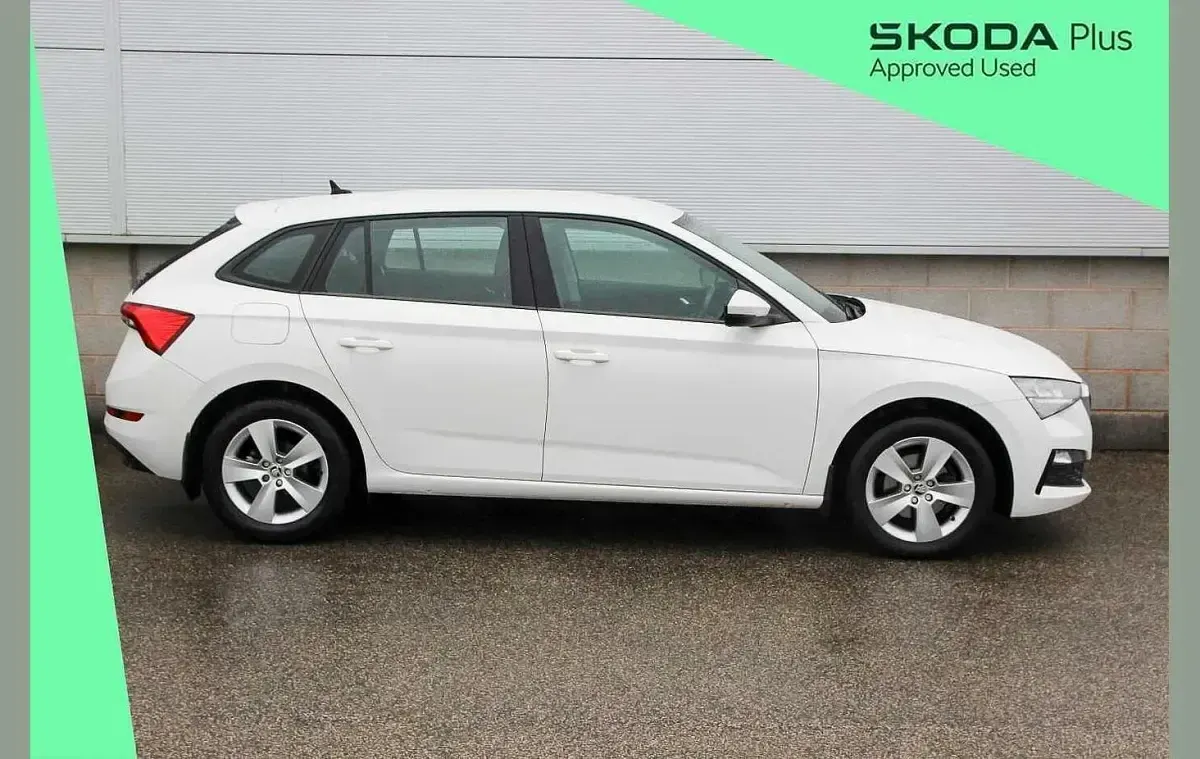 Used Skoda Scala SE 115 HP (84 kW) 2020 Candy white Hatchback