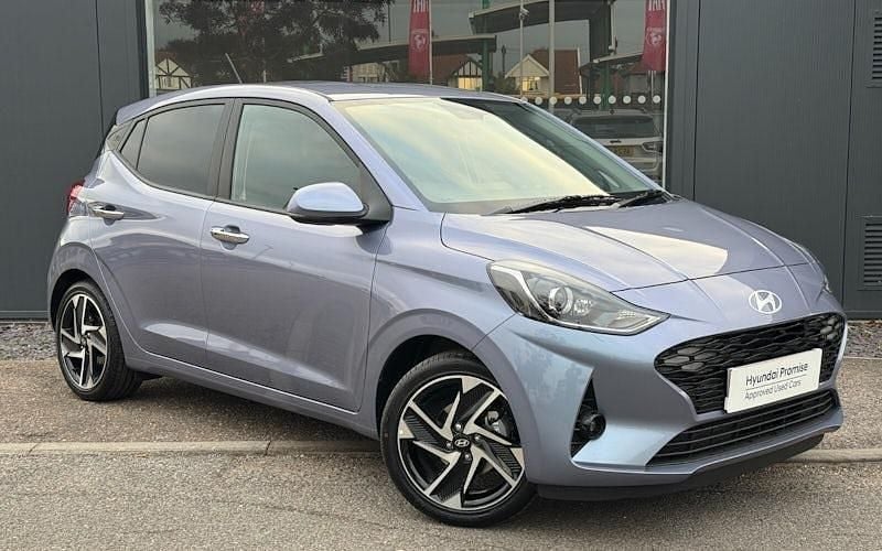 Atlas white New 2025 Hyundai i10 Premium Hatchback | £17,690 (Expensive) - Image 1/4