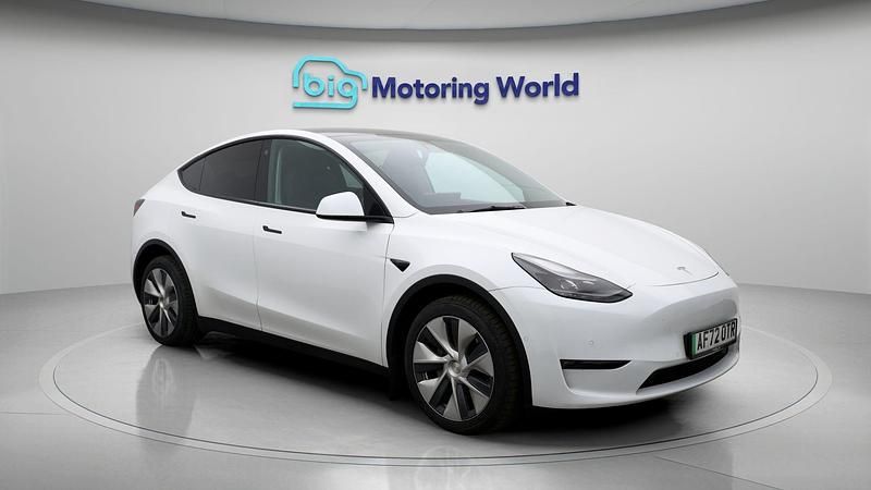 Used 2022 Tesla Model Y Long Range AWD SUV | £26,200 (Fair price) - Image 1/4