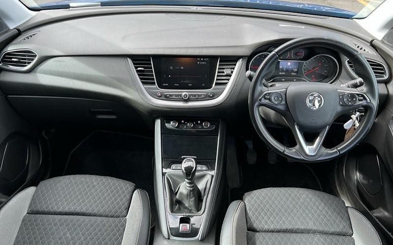 Used Vauxhall Grandland X SRi 131 HP (96 kW) 2021 SUV