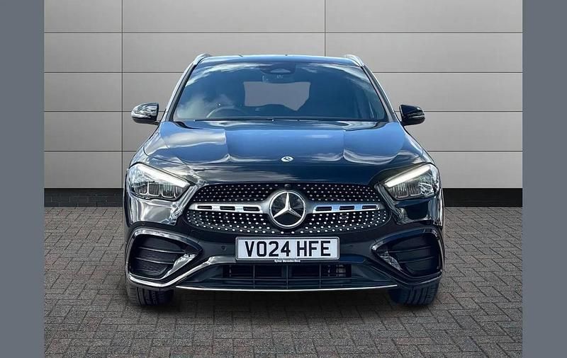 Used Mercedes GLA200 Executive 161 HP (118 kW) 2024 Black SUV