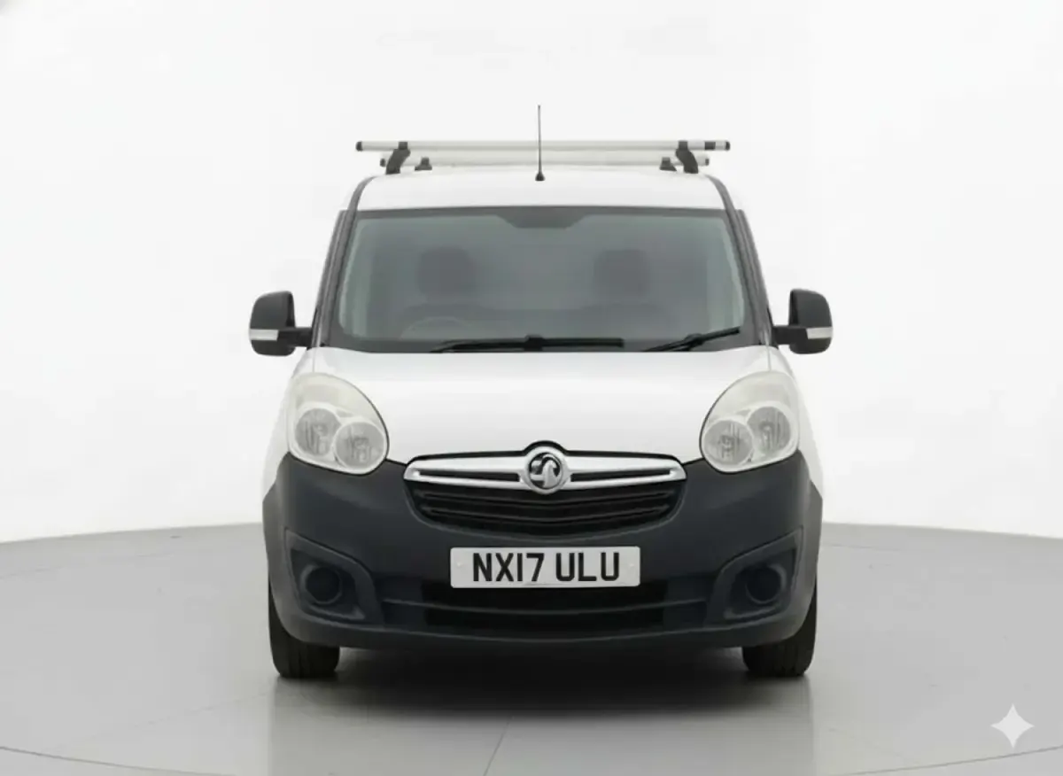 Used Vauxhall Combo 95 HP (69 kW) 2017 White MPV