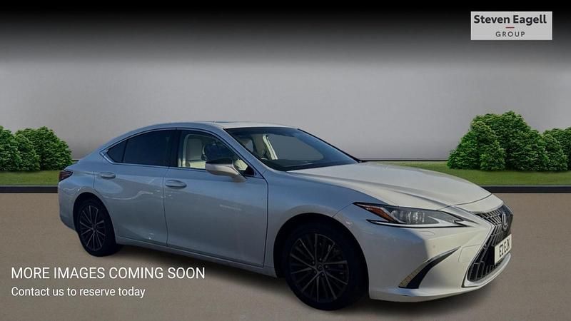 White Used 2023 Lexus ES300H Sedan | £29,294 (Fair price) - Image 1/4