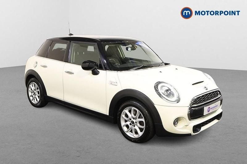 White Used 2019 Mini Cooper S Classic Hatchback | £15,399 (Good price) - Image 1/4