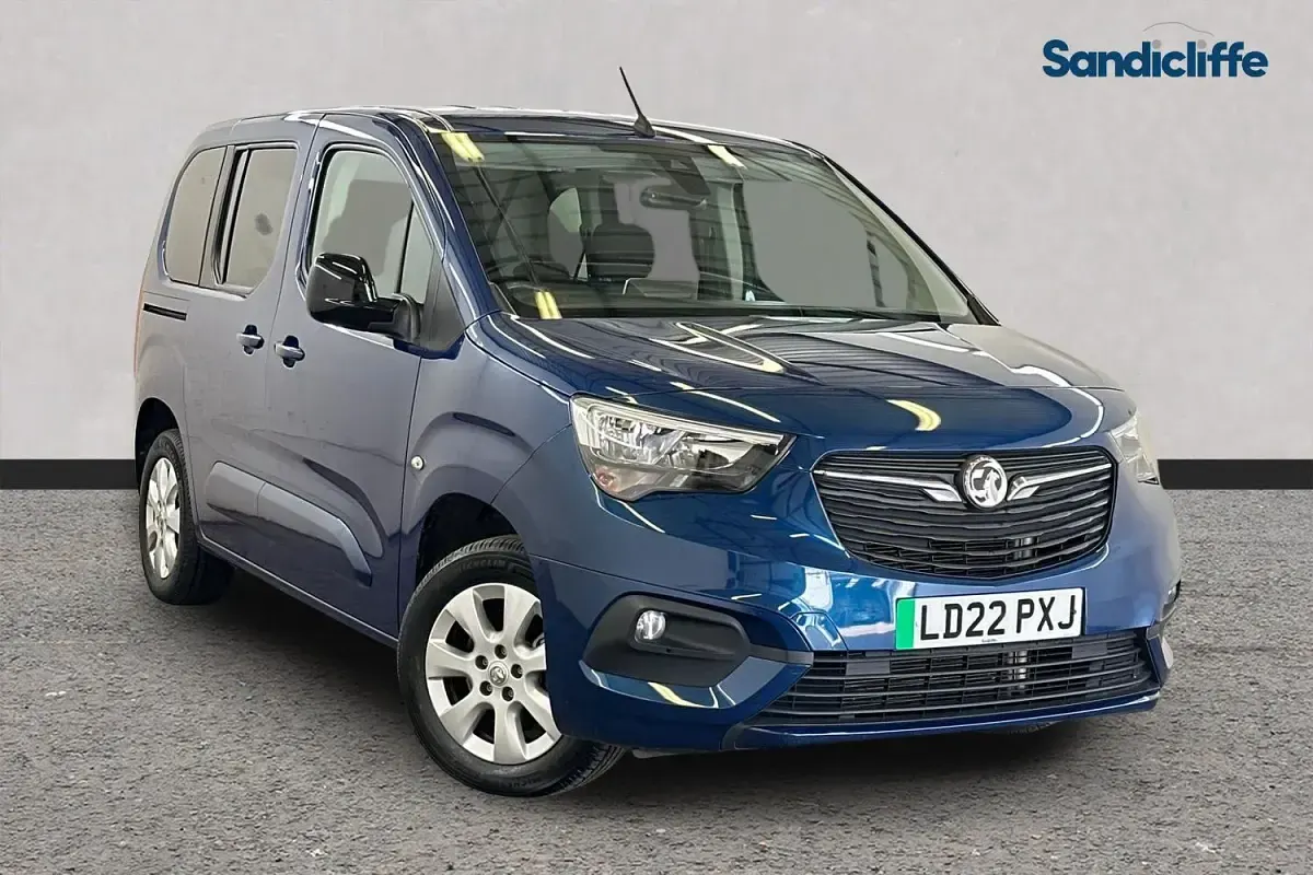 Used Vauxhall Combo 100 kW (136 HP) 2022 MPV