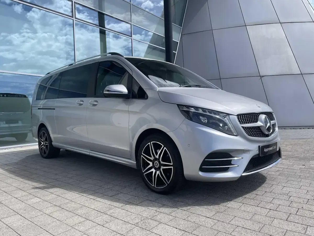 Used Mercedes V300 AMG line 237 HP (174 kW) 2023 Silver MPV