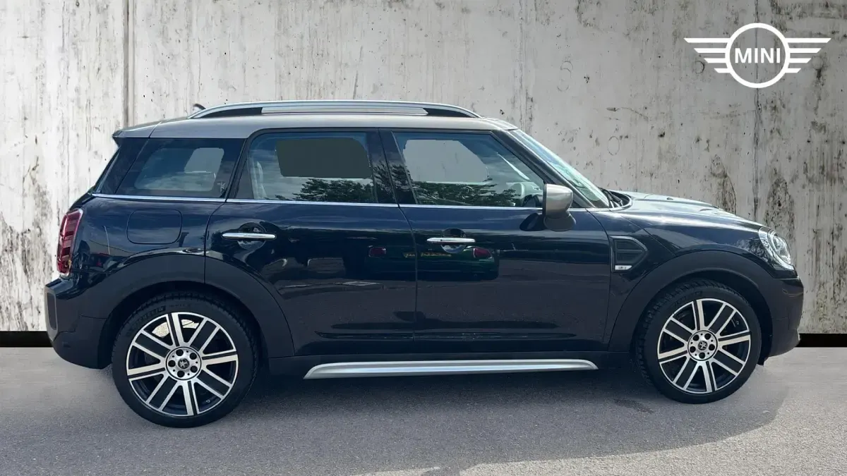 Used Mini Cooper Countryman Exclusive 136 HP (100 kW) 2023 Enigmatic black SUV