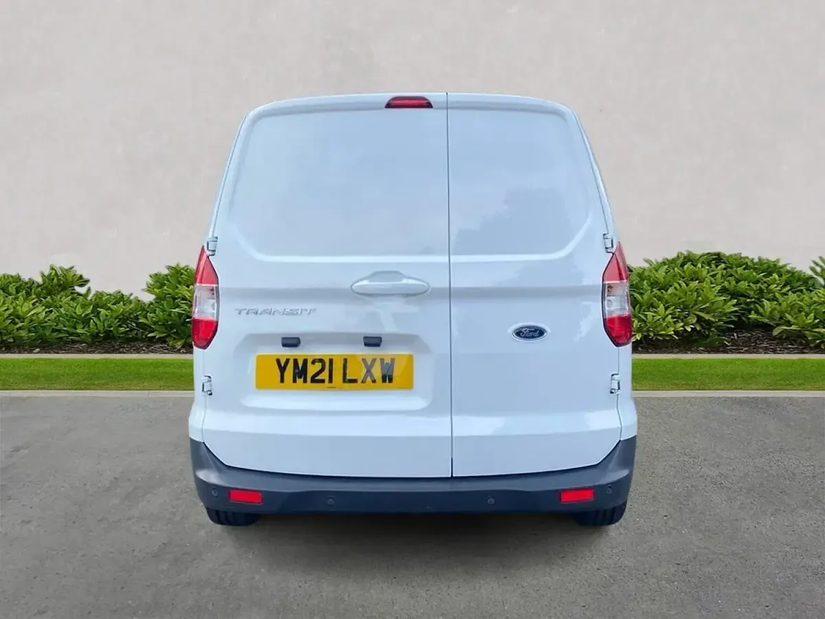 Used Ford Transit Courier Limited 100 HP (73 kW) 2021 White Van